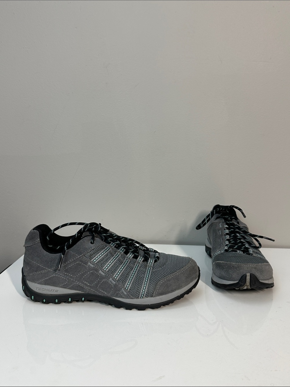 Columbia Techlite Gray Waterproof Hiking Athletic Shoes Size 7.5 Outdoor Gorpcor
